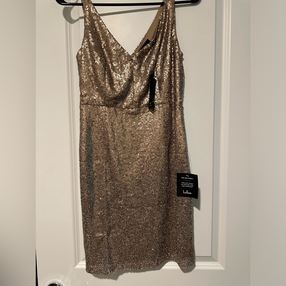 Lulu’s Small sequence dress (never worn)